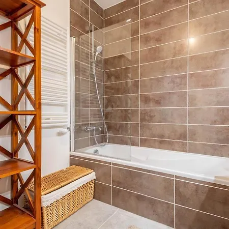 Le Bateau Dolce Apartment